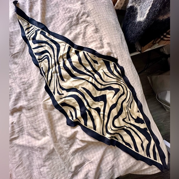 Sandro Satin Animal Printed Twill Scarf - Picture 1 of 6